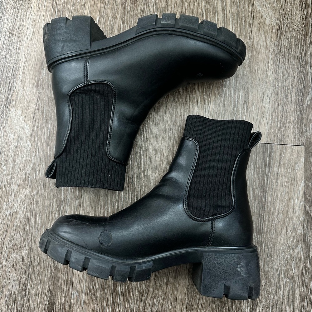 Steve Madden Hutch Boots Black Ankle Chelsea Sock Chunky Platform Heel Size US 6 - Picture 2 of 6